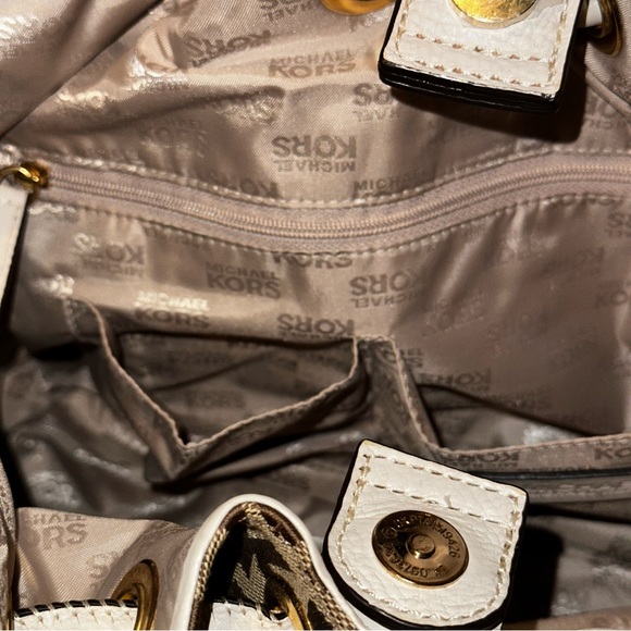 Michael Kors ring tote - Picture 9 of 10